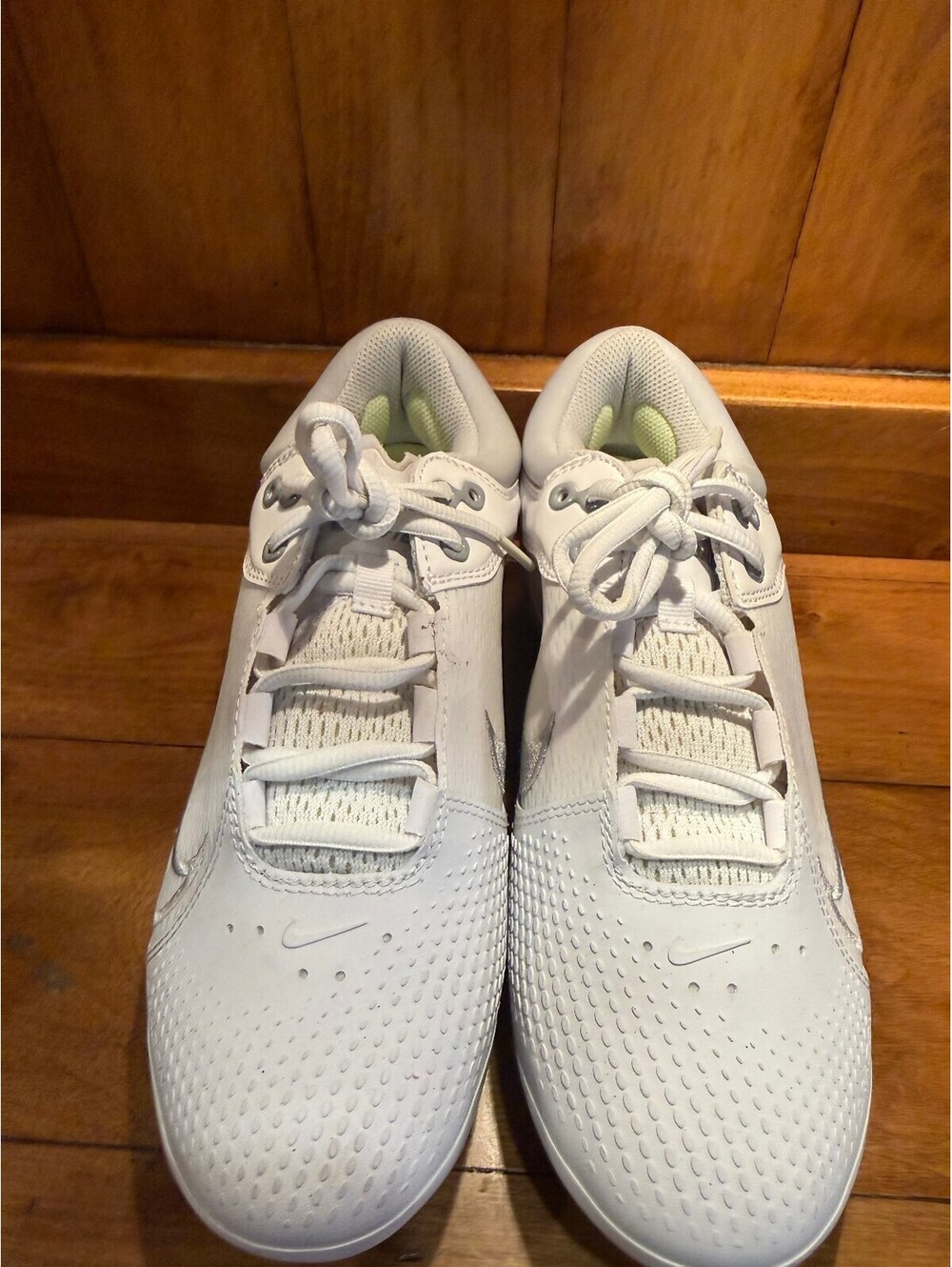 New Nike Hyperdiamond 4 White Softball Cleats with Metal Spikes Women's Size 8